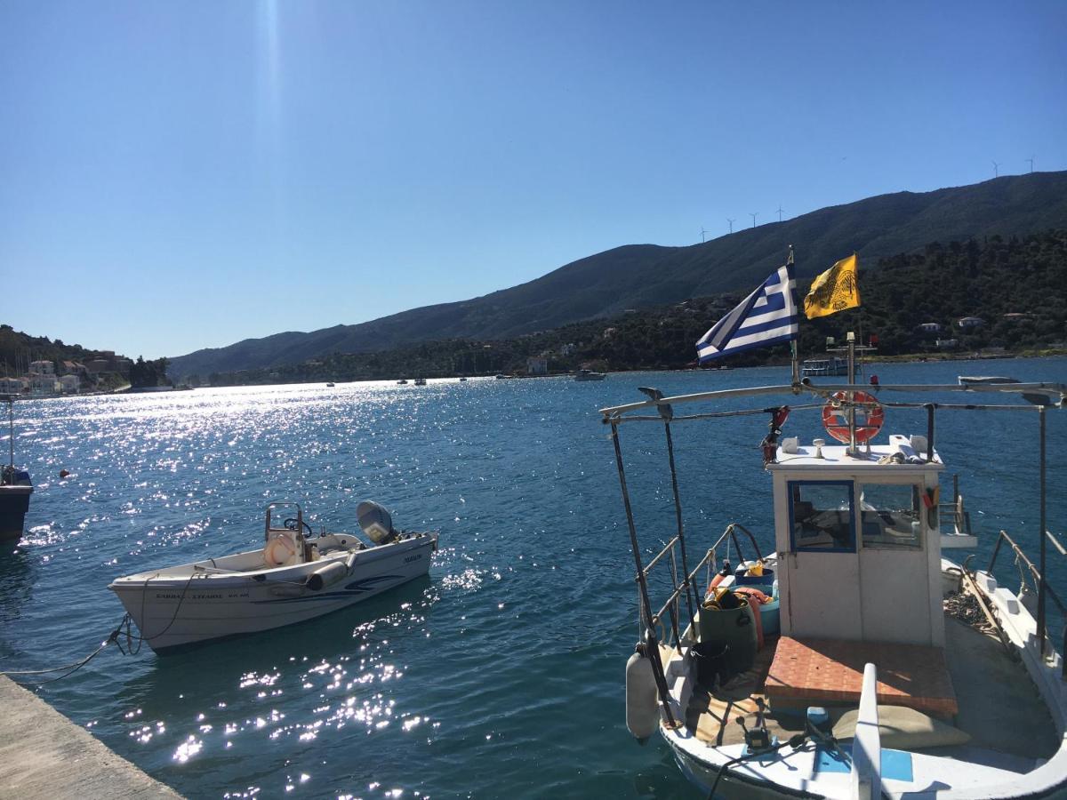 Betty'S Apartments Poros Town Buitenkant foto