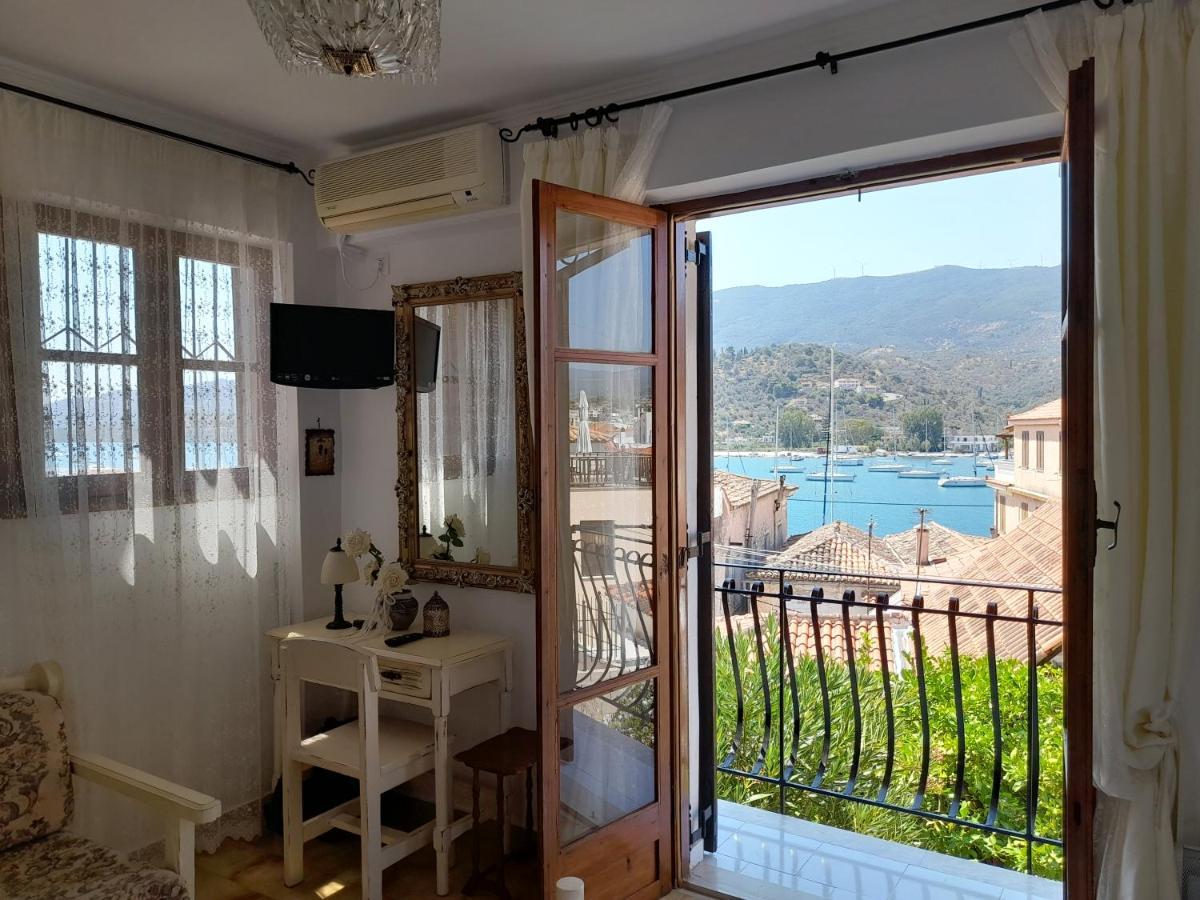 Betty'S Apartments Poros Town Buitenkant foto