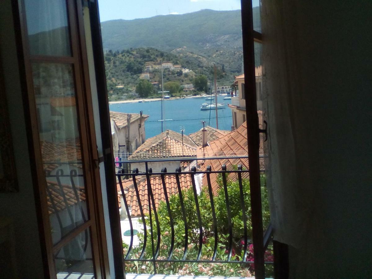 Betty'S Apartments Poros Town Buitenkant foto